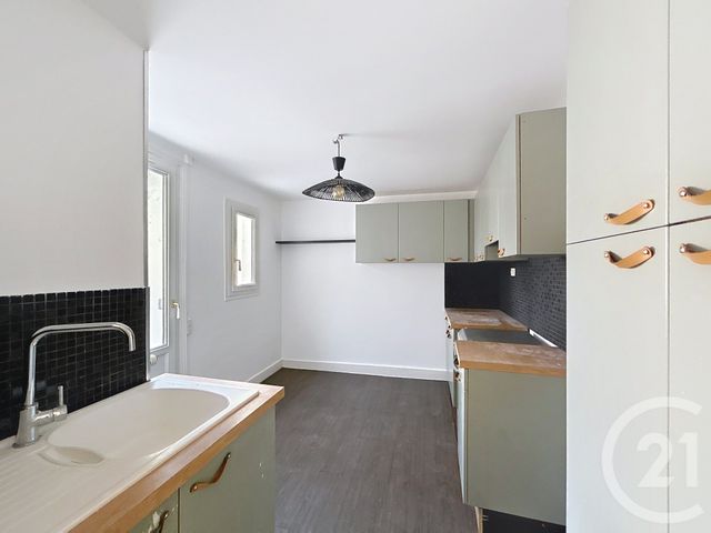 Appartement F4 à louer - 3 pièces - 103 m2 - Angouleme - 16 - POITOU-CHARENTES