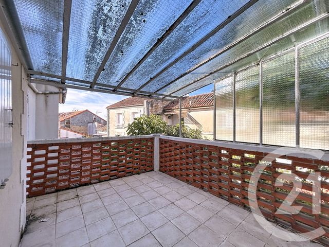 Appartement F4 à louer - 3 pièces - 103 m2 - Angouleme - 16 - POITOU-CHARENTES