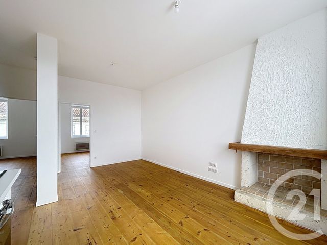 Appartement F2 à louer - 3 pièces - 66,86 m2 - Angouleme - 16 - POITOU-CHARENTES