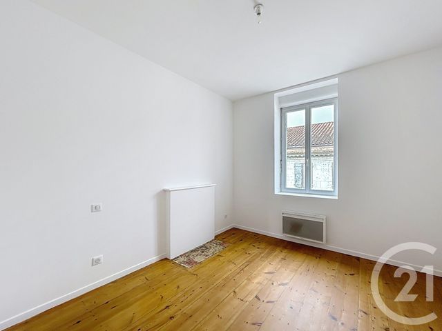 Appartement F2 à louer - 3 pièces - 66,86 m2 - Angouleme - 16 - POITOU-CHARENTES