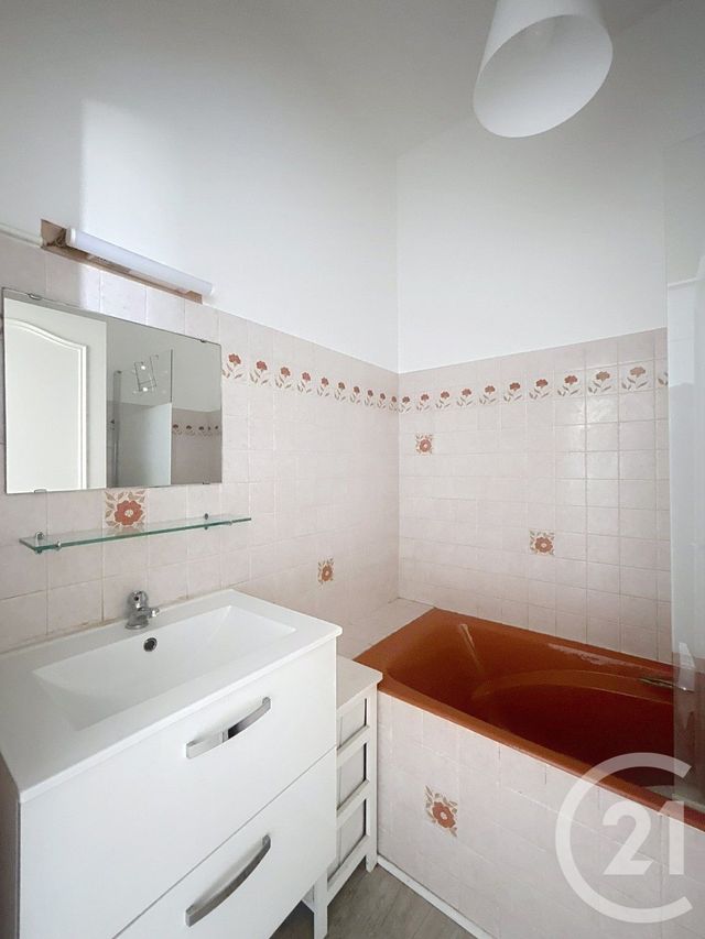 Appartement F2 à louer - 2 pièces - 51,74 m2 - Angouleme - 16 - POITOU-CHARENTES