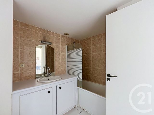 Appartement F1 &agrave; louer - 1 pi&egrave;ce - 26,98 m2 - Angouleme - 16 - POITOU-CHARENTES