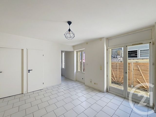 Appartement F1 &agrave; louer - 1 pi&egrave;ce - 26,98 m2 - Angouleme - 16 - POITOU-CHARENTES