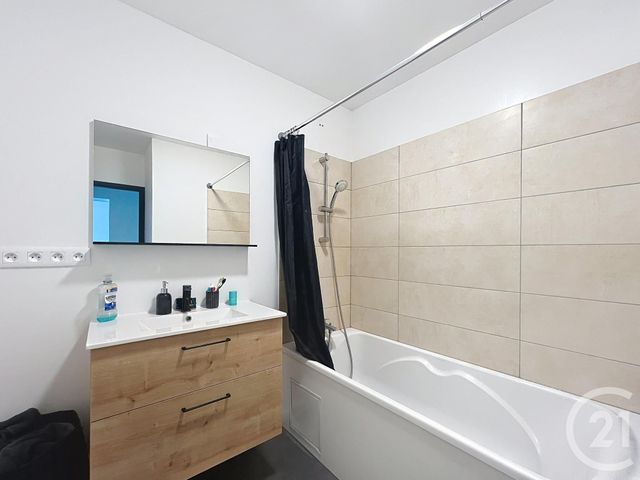 Appartement T3 à louer - 3 pièces - 58,34 m2 - Angouleme - 16 - POITOU-CHARENTES