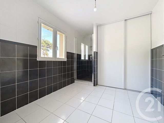 Maison à louer - 2 pièces - 74,72 m2 - L Isle D Espagnac - 16 - POITOU-CHARENTES