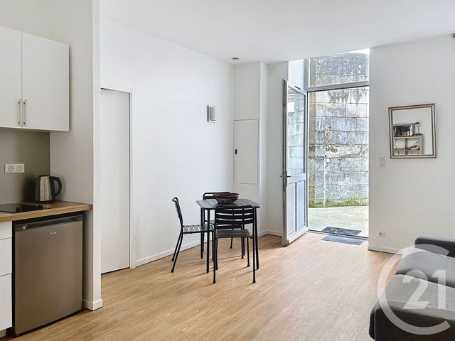 Appartement Studio &agrave; louer - 1 pi&egrave;ce - 26,75 m2 - Angouleme - 16 - POITOU-CHARENTES