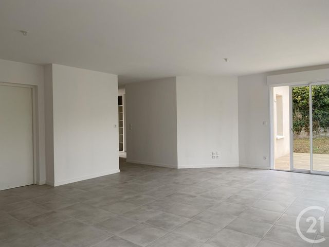 Maison &agrave; louer - 4 pi&egrave;ces - 92,74 m2 - Angouleme - 16 - POITOU-CHARENTES