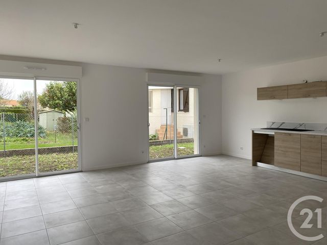 Maison &agrave; louer - 4 pi&egrave;ces - 92,74 m2 - Angouleme - 16 - POITOU-CHARENTES
