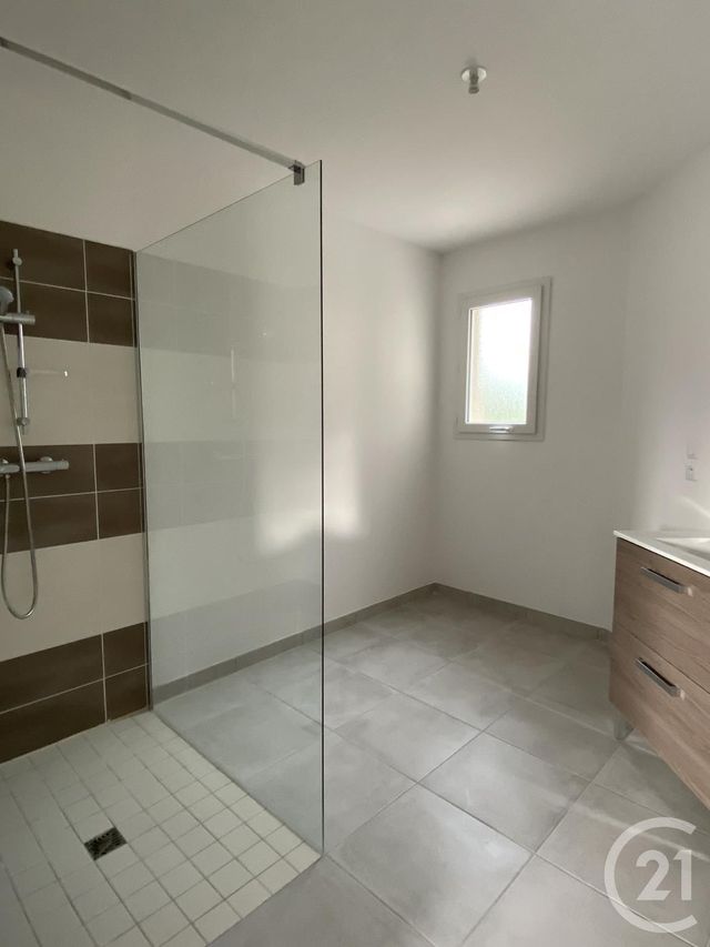 Maison &agrave; louer - 4 pi&egrave;ces - 92,74 m2 - Angouleme - 16 - POITOU-CHARENTES