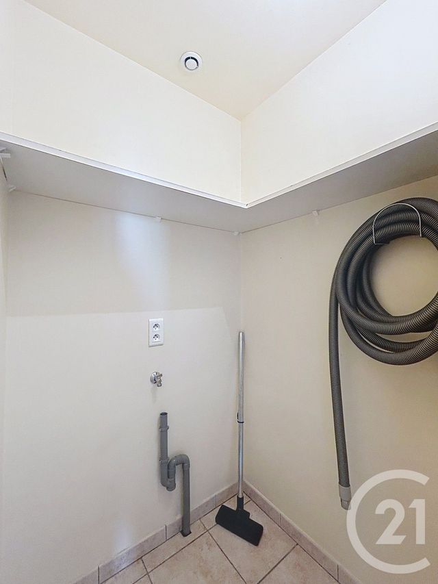 Appartement F2 &agrave; louer - 2 pi&egrave;ces - 44 m2 - Angouleme - 16 - POITOU-CHARENTES