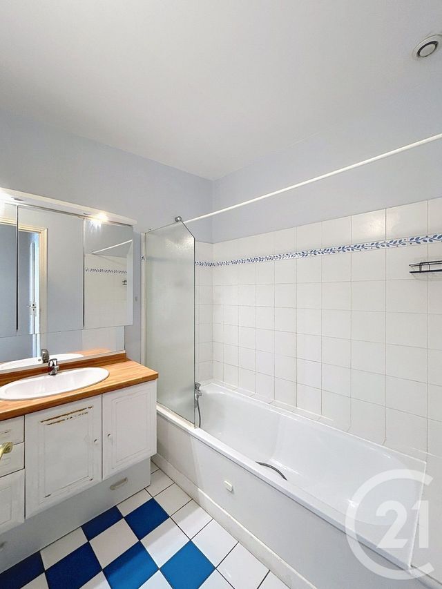 Appartement F2 &agrave; louer - 2 pi&egrave;ces - 44 m2 - Angouleme - 16 - POITOU-CHARENTES