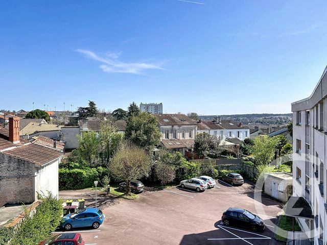 Appartement F1 &agrave; louer - 1 pi&egrave;ce - 32,64 m2 - Angouleme - 16 - POITOU-CHARENTES