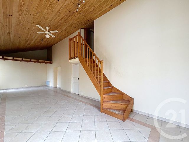 Maison &agrave; louer - 4 pi&egrave;ces - 106,15 m2 - St Saturnin - 16 - POITOU-CHARENTES