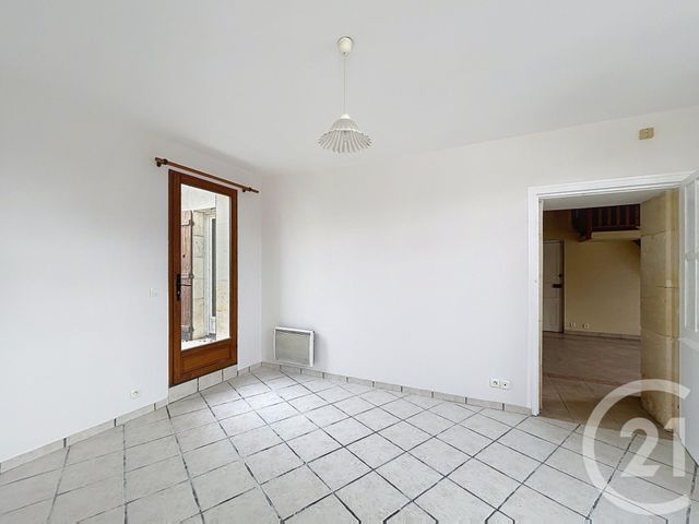 Maison &agrave; louer - 4 pi&egrave;ces - 106,15 m2 - St Saturnin - 16 - POITOU-CHARENTES
