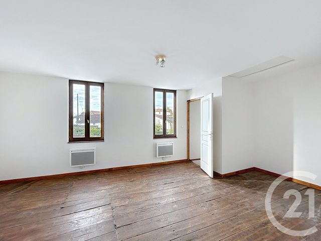 Maison &agrave; louer - 4 pi&egrave;ces - 106,15 m2 - St Saturnin - 16 - POITOU-CHARENTES