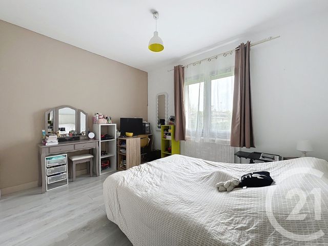 Maison &agrave; louer - 6 pi&egrave;ces - 185,72 m2 - Fleac - 16 - POITOU-CHARENTES