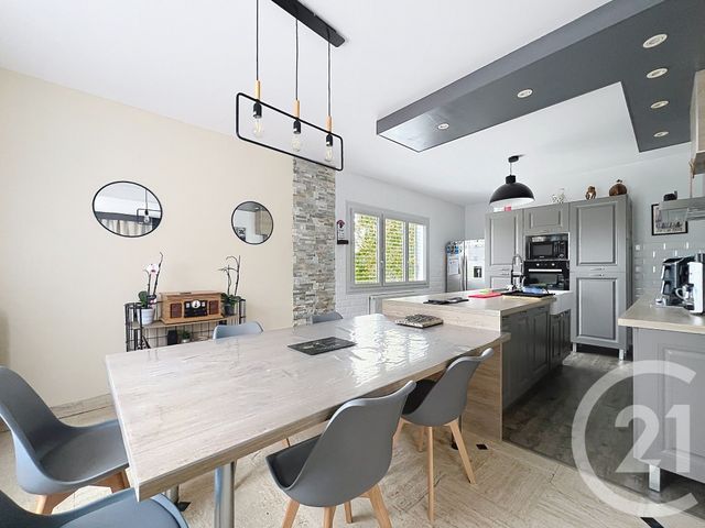 Maison &agrave; louer - 6 pi&egrave;ces - 185,72 m2 - Fleac - 16 - POITOU-CHARENTES