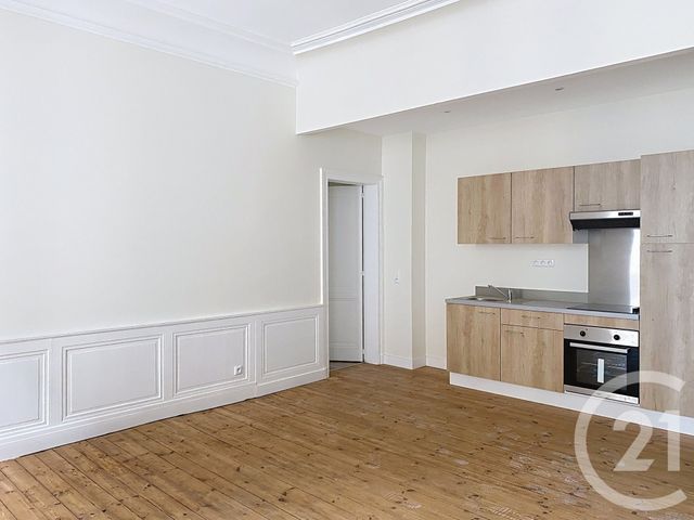 Appartement F3 &agrave; louer - 3 pi&egrave;ces - 71,70 m2 - Angouleme - 16 - POITOU-CHARENTES