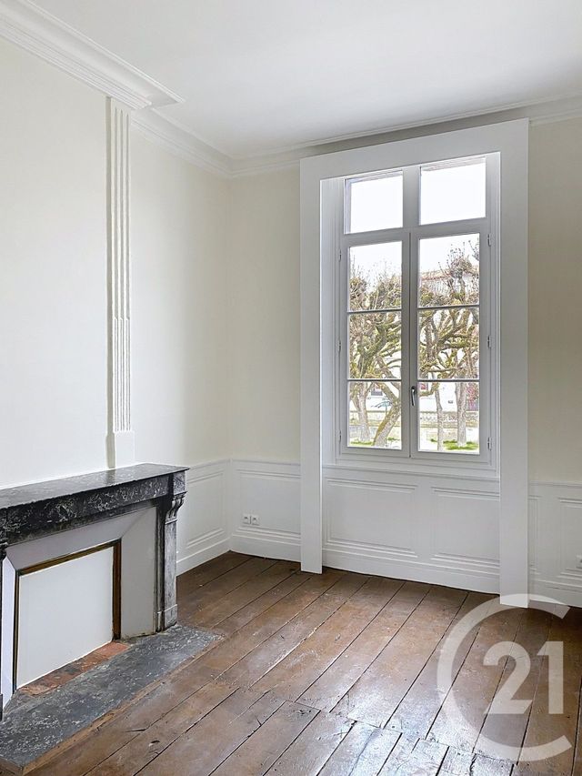 Appartement F3 &agrave; louer - 3 pi&egrave;ces - 71,70 m2 - Angouleme - 16 - POITOU-CHARENTES