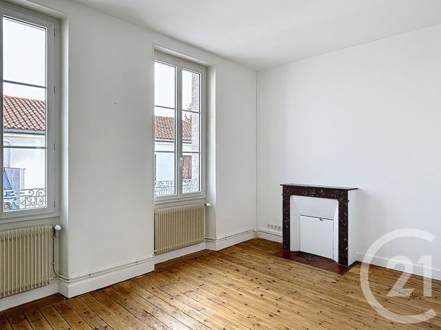 Maison &agrave; louer - 5 pi&egrave;ces - 114 m2 - Angouleme - 16 - POITOU-CHARENTES