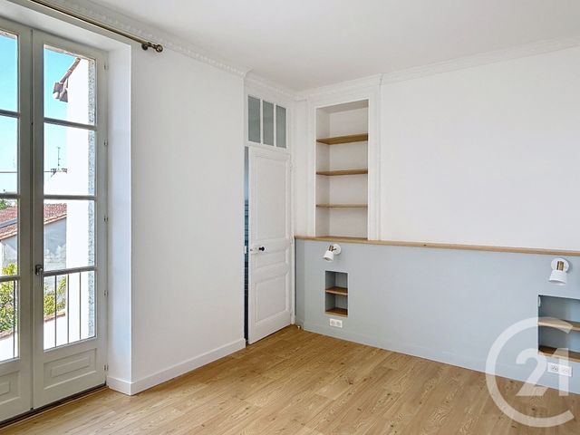 Maison &agrave; louer - 5 pi&egrave;ces - 114 m2 - Angouleme - 16 - POITOU-CHARENTES