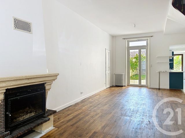 Maison &agrave; louer - 5 pi&egrave;ces - 114 m2 - Angouleme - 16 - POITOU-CHARENTES