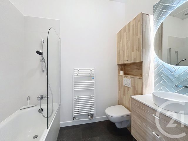 Maison &agrave; louer - 5 pi&egrave;ces - 114 m2 - Angouleme - 16 - POITOU-CHARENTES