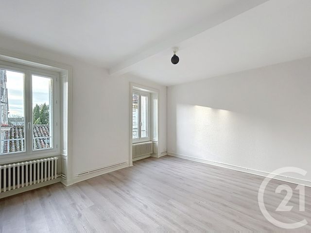 Appartement F2 &agrave; louer - 2 pi&egrave;ces - 76,89 m2 - Angouleme - 16 - POITOU-CHARENTES