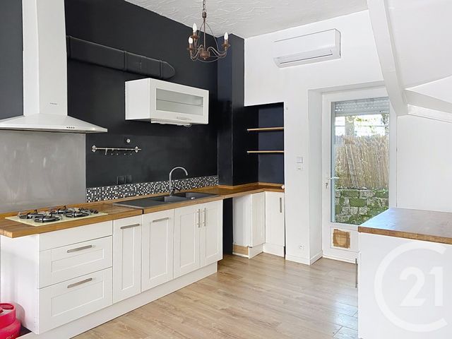 Maison &agrave; louer - 3 pi&egrave;ces - 81,63 m2 - Angouleme - 16 - POITOU-CHARENTES