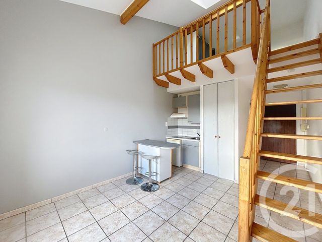 Appartement Duplex &agrave; louer - 2 pi&egrave;ces - 36,10 m2 - Angouleme - 16 - POITOU-CHARENTES