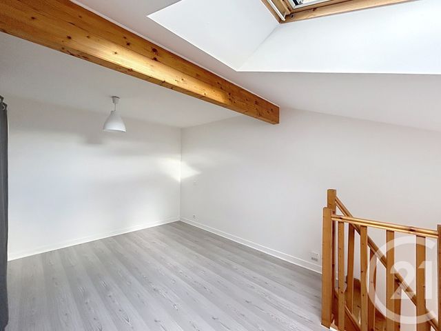 Appartement Duplex &agrave; louer - 2 pi&egrave;ces - 36,10 m2 - Angouleme - 16 - POITOU-CHARENTES