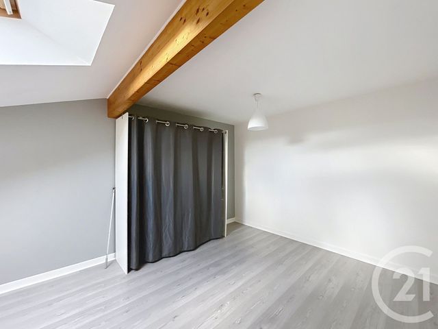 Appartement Duplex &agrave; louer - 2 pi&egrave;ces - 36,10 m2 - Angouleme - 16 - POITOU-CHARENTES