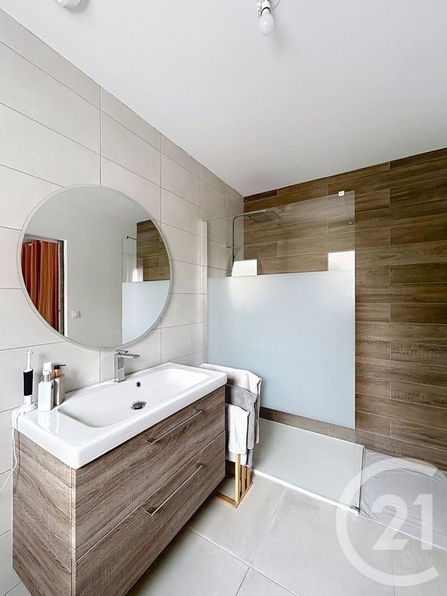 Maison &agrave; louer - 4 pi&egrave;ces - 91,74 m2 - La Couronne - 16 - POITOU-CHARENTES