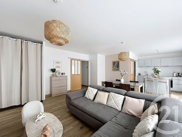 Maison &agrave; louer - 4 pi&egrave;ces - 91,74 m2 - La Couronne - 16 - POITOU-CHARENTES