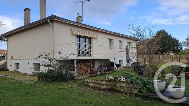 Maison &agrave; vendre - 5 pi&egrave;ces - 111 m2 - Fleac - 16 - POITOU-CHARENTES