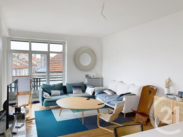 Appartement F5 &agrave; louer - 5 pi&egrave;ces - 113 m2 - Angouleme - 16 - POITOU-CHARENTES