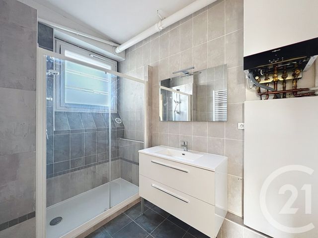 Appartement F5 &agrave; louer - 5 pi&egrave;ces - 113 m2 - Angouleme - 16 - POITOU-CHARENTES