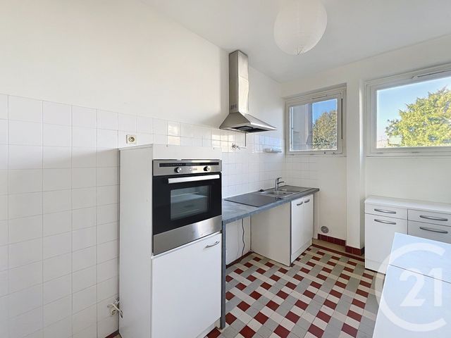 Appartement F5 &agrave; louer - 5 pi&egrave;ces - 113 m2 - Angouleme - 16 - POITOU-CHARENTES