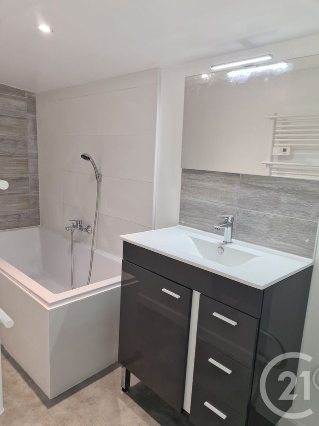 Maison &agrave; louer - 2 pi&egrave;ces - 34,52 m2 - Magnac Sur Touvre - 16 - POITOU-CHARENTES