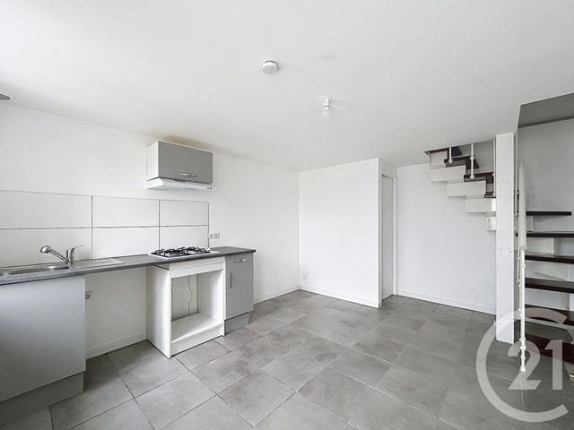 Maison &agrave; louer - 2 pi&egrave;ces - 34,52 m2 - Magnac Sur Touvre - 16 - POITOU-CHARENTES