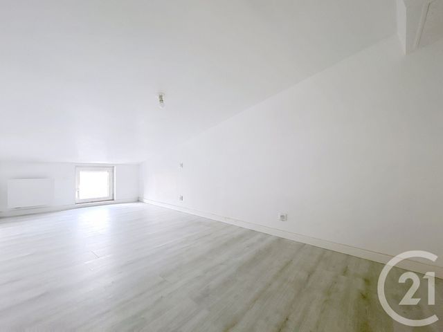 Maison &agrave; louer - 2 pi&egrave;ces - 26,70 m2 - Magnac Sur Touvre - 16 - POITOU-CHARENTES