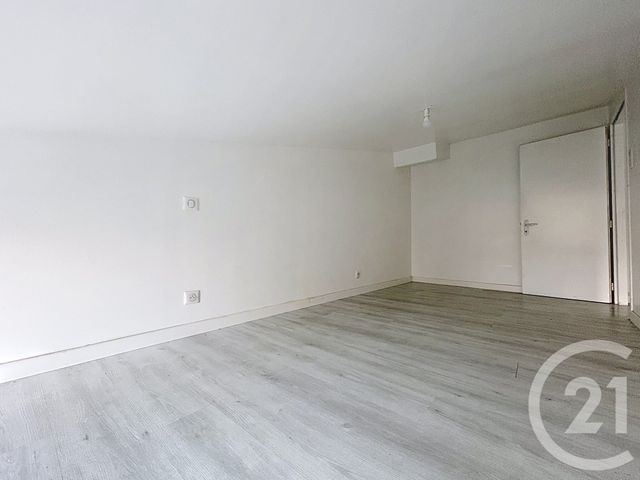 Maison &agrave; louer - 2 pi&egrave;ces - 26,70 m2 - Magnac Sur Touvre - 16 - POITOU-CHARENTES