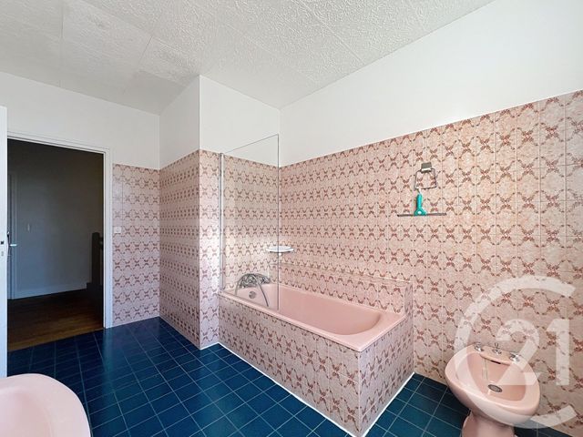 Maison &agrave; louer - 4 pi&egrave;ces - 133,65 m2 - Angouleme - 16 - POITOU-CHARENTES