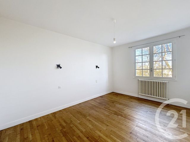 Maison &agrave; louer - 4 pi&egrave;ces - 133,65 m2 - Angouleme - 16 - POITOU-CHARENTES