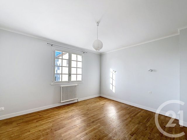Maison &agrave; louer - 4 pi&egrave;ces - 133,65 m2 - Angouleme - 16 - POITOU-CHARENTES