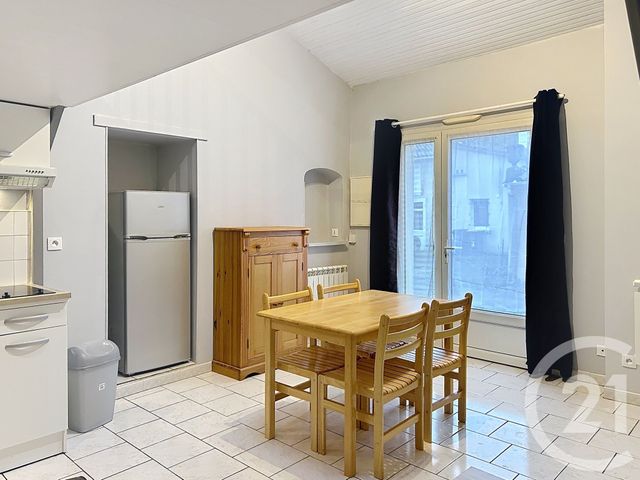 Appartement T1 &agrave; louer - 1 pi&egrave;ce - 33,14 m2 - L Isle D Espagnac - 16 - POITOU-CHARENTES