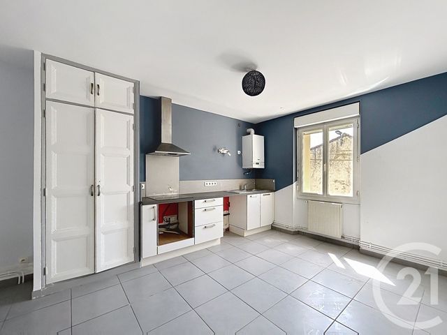 Appartement F3 &agrave; louer - 3 pi&egrave;ces - 62,76 m2 - Angouleme - 16 - POITOU-CHARENTES