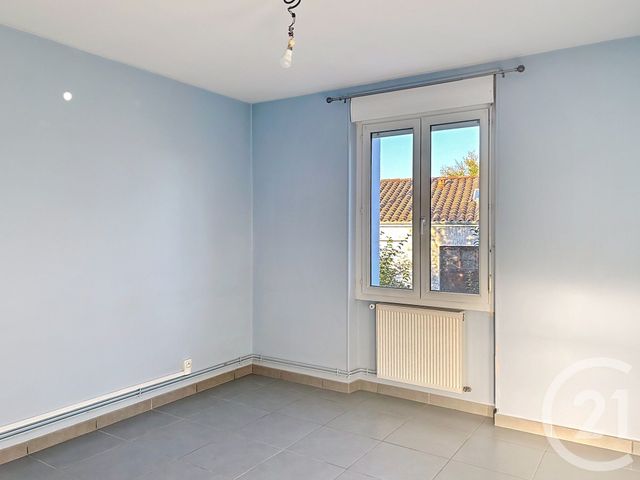 Appartement F3 &agrave; louer - 3 pi&egrave;ces - 62,76 m2 - Angouleme - 16 - POITOU-CHARENTES