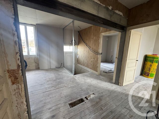 Maison &agrave; vendre - 3 pi&egrave;ces - 62 m2 - Ruelle Sur Touvre - 16 - POITOU-CHARENTES