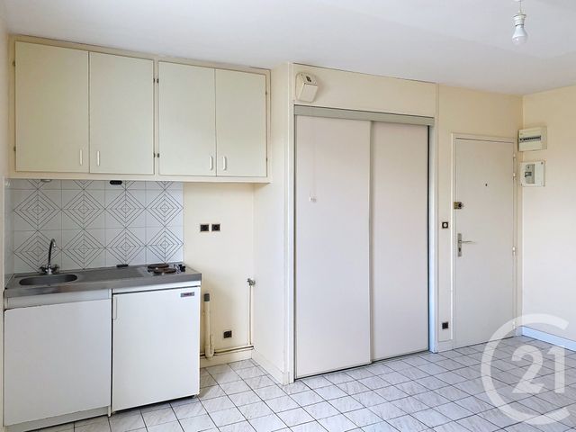 Appartement F2 &agrave; louer - 2 pi&egrave;ces - 32,34 m2 - St Michel - 16 - POITOU-CHARENTES
